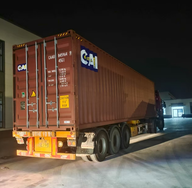 Pre-shipment inspection of LED truck lighting: powered function test and packing check